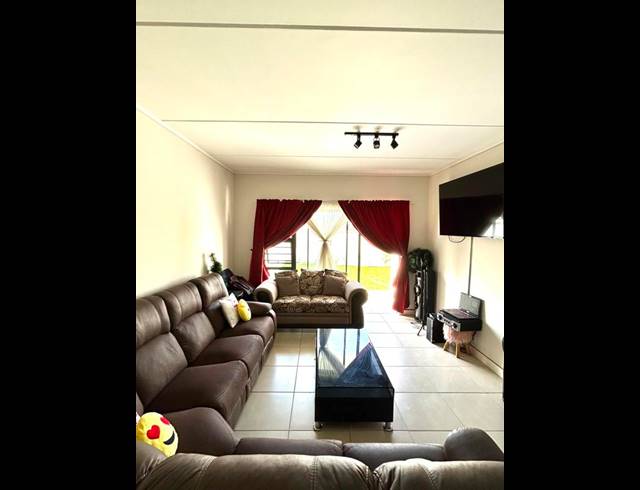 3 BEDROOM PROPERTY TO RENT IN THE HUNTSMAN